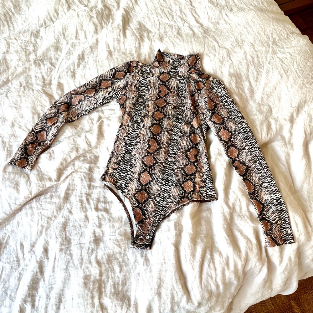 Women’s Bodysuit Mock Turtleneck Long Sleeve Bodysuit Halloween Snake Print
